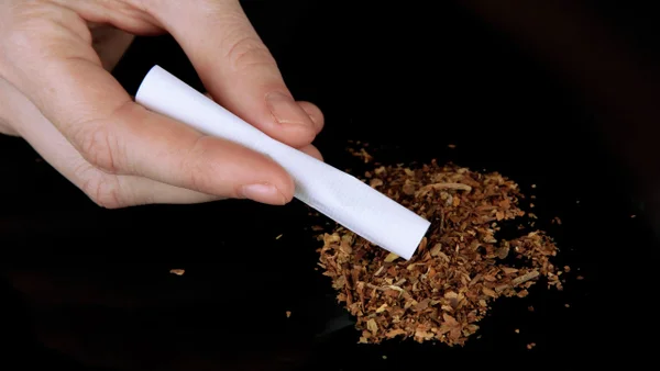 Aumentan los casos de intoxicación en niños a medida que se popularizan las bolsas de nicotina