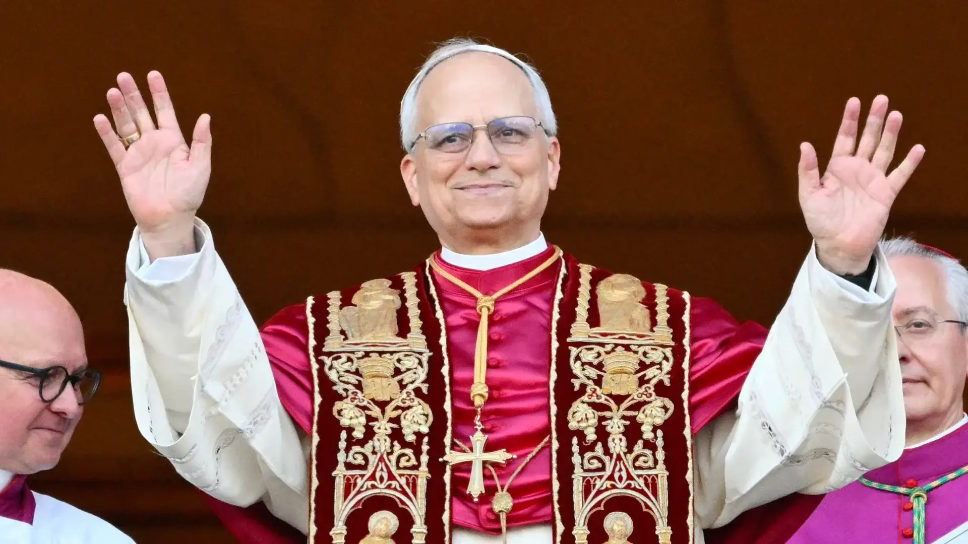 ¿Cuánta correspondencia recibe el papa León XIV cada semana?