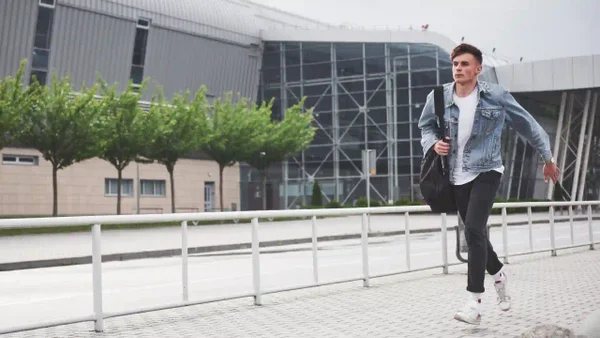 ¿Por qué hay personas que llegan tarde a todos lados? Las razones psicológicas de la impuntualidad ¿Por qué hay personas que llegan tarde a todos lados? Las razones psicológicas de la impuntualidad