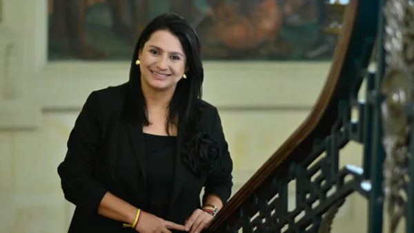 Paola Holguín sobre su precandidatura: "Necesitamos una reducción inmediata del tamaño del Estado" Paola Holguín sobre su precandidatura: "Necesitamos una reducción inmediata del tamaño del Estado"