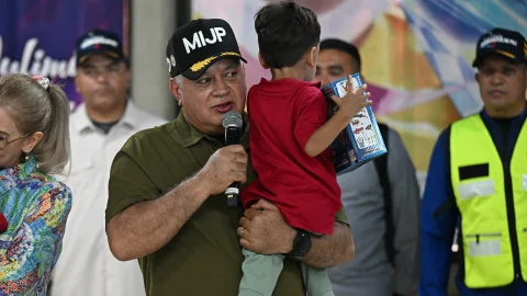 Diosdado Cabello niños Venezuela
