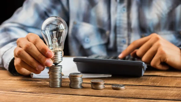 ¿Los créditos impulsan o limitan? Mitos que frenan a los emprendedores en Colombia ¿Los créditos impulsan o limitan? Mitos que frenan a los emprendedores en Colombia