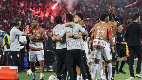 Santa Fe espera por fichaje que llega desde el extranjero: el jugador ya se despidió de su club