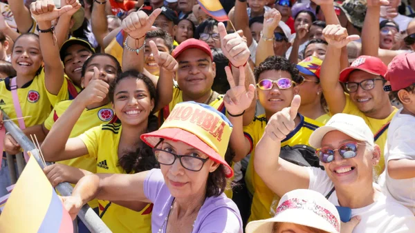 Más de 1.500 uniformados participaron en el desfile del 20 de julio en Santa Marta