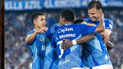 Bruno Sávio entrenando camisa Millonarios