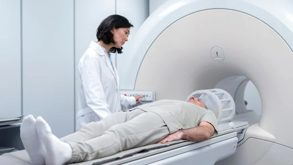 Teragnosis, la terapia que utiliza energía nuclear para combatir el cáncer Teragnosis, la terapia que utiliza energía nuclear para combatir el cáncer