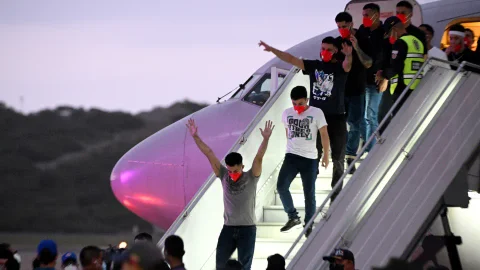 Régimen de Maduro denunció violación y tortura de migrantes en megacárcel de El Salvador