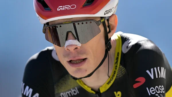 Jonas Vingegaard sufrió accidente tras etapa en el Tour de Francia: esto fue lo que pasó