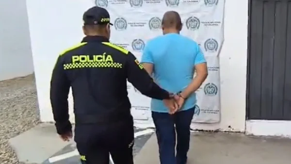 Hombre abusó a su hijastra, la dejó embarazada y registró al hijo con su apellido en Caldas Hombre abusó a su hijastra, la dejó embarazada y registró al hijo con su apellido en Caldas