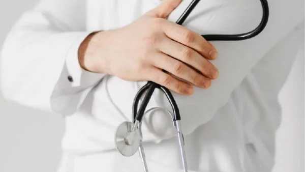 Falsos médicos habrían atendido a pacientes y suplantado identidades en hospital de Chocó