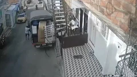 Accidente de furgón en Floridablanca.