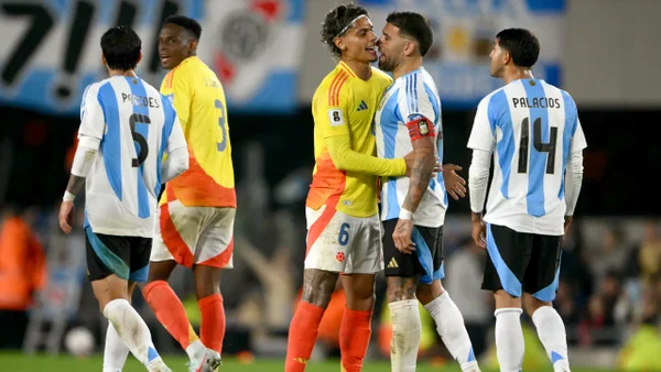 VIDEO| Así fue el verdadero reencuentro entre Richard Ríos y Nicolás Otamendi: ¿qué se dijeron?