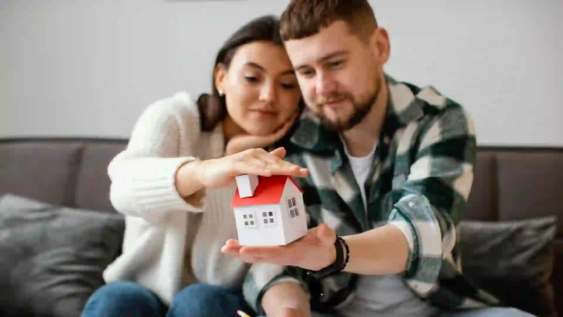 ¿Cuántos años de trabajo se necesitan en Colombia para comprar una casa?