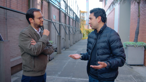 Daniel Briceño: ¿likes o votos? Responde en Noticias RCN el hombre cuyas denuncias ponen a temblar a más de uno Daniel Briceño: ¿likes o votos? Responde en Noticias RCN el hombre cuyas denuncias ponen a temblar a más de uno