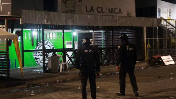 Un niño entre las 14 víctimas de la atroz masacre con fusil en Guayas, Ecuador