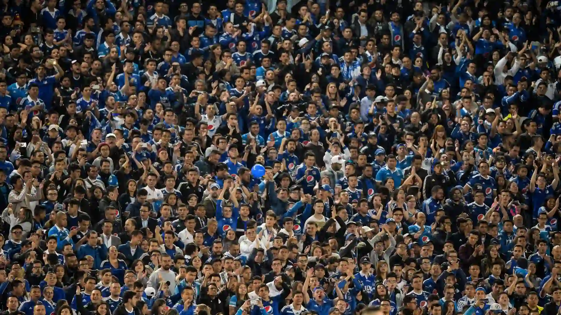 Protesta hinchas de Millonarios