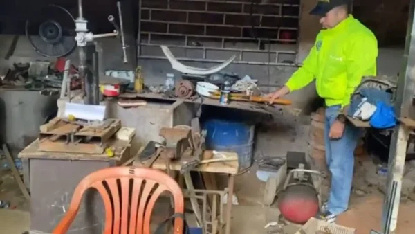 Tenían fachada de zapatería, pero fabricaban armas para bandas: así cayeron dos hermanos mayores