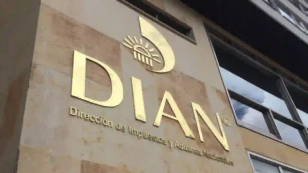 DIAN hace anuncio para millones de colombianos que deben declarar renta en agosto DIAN hace anuncio para millones de colombianos que deben declarar renta en agosto