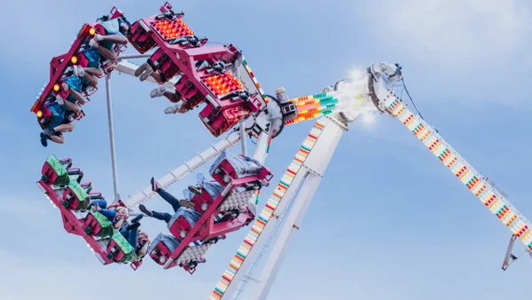 VIDEO | Atracción de parque de diversiones colapsó y dejó más de 20 heridos