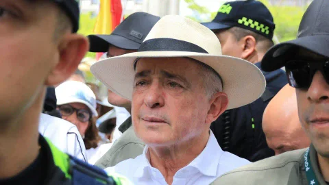 Años de cárcel a los que se enfrentaría el expresidente Álvaro Uribe tras hallarse culpable