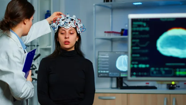 Especialista advierte los riesgos de padecer derrame cerebral tras una práctica común Especialista advierte los riesgos de padecer derrame cerebral tras una práctica común