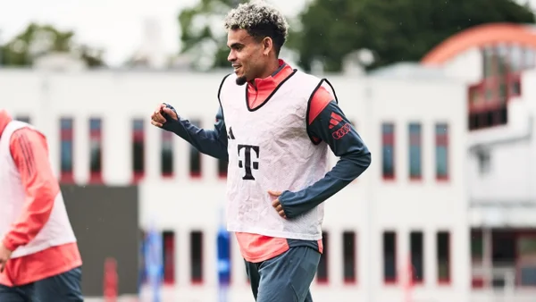 ¡Luis Díaz fue convocado por Bayern Múnich para su primer partido!: cuándo es y a qué hora