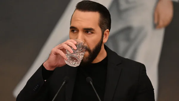 Nayib Bukele: ¿Cómo logró tener tanto poder en tiempo récord en El Salvador?