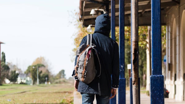 Estudiante de Gaza abandona Francia tras polémica por publicaciones antisemitas