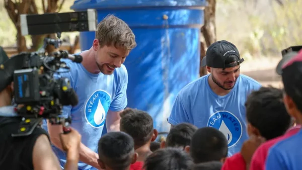 Mr. Beast llegó a La Guajira: el youtuber llevó agua a cientos de familias colombianas Mr. Beast llegó a La Guajira: el youtuber llevó agua a cientos de familias colombianas
