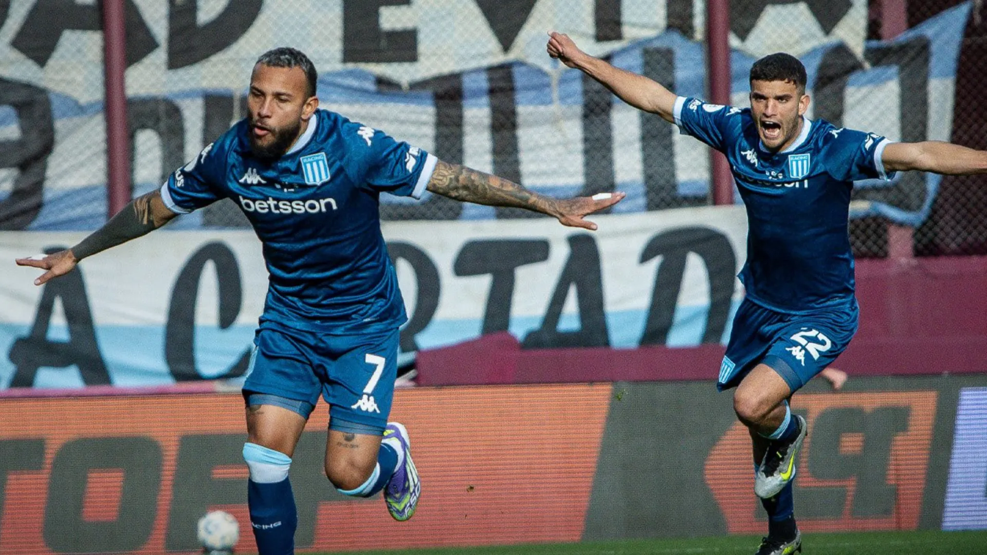 Duván Vergara gol con Racing