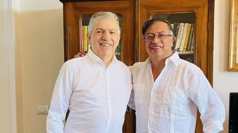 César Gaviria y presidente Petro.
