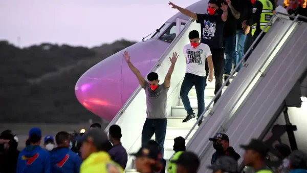 Venezuela negó nexos de los 252 migrantes que estuvieron presos en el Cecot con el Tren de Aragua Venezuela negó nexos de los 252 migrantes que estuvieron presos en el Cecot con el Tren de Aragua