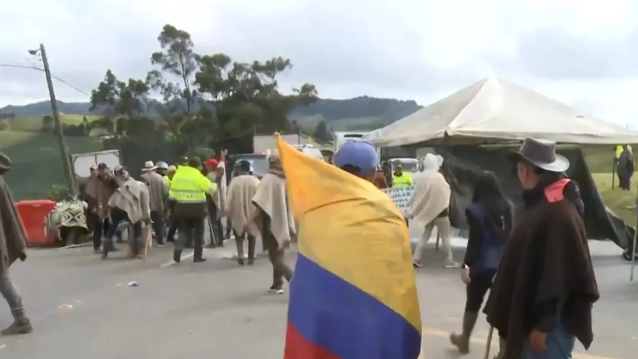 Gobierno y campesinos abren mesa de diálogo en medio del bloqueo: ¿qué ...