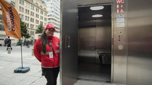 El nuevo regalo para Bogotá: instalan baños públicos inteligentes
