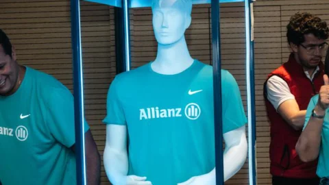 Carrera Allianz