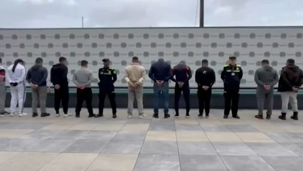 Policías negociaban con delincuentes y detenían a personas injustamente para obtener beneficios Policías negociaban con delincuentes y detenían a personas injustamente para obtener beneficios