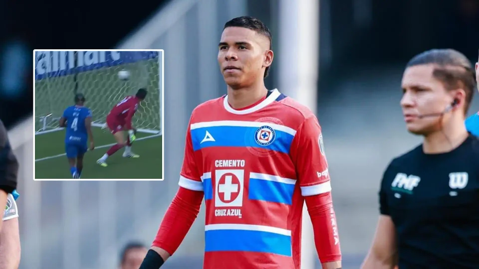 Kevin Mier error en Cruz Azul de México