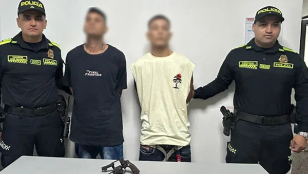 Capturan en flagrancia a dos presuntos homicidas en operativo policial en Barranquilla Capturan en flagrancia a dos presuntos homicidas en operativo policial en Barranquilla