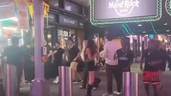 Video | Adolescente abrió fuego en Times Square e hirió a tres personas