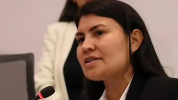 Karen Manrique habría sido la encargada de definir a congresistas que se beneficiarían con contratos de la UNGRD