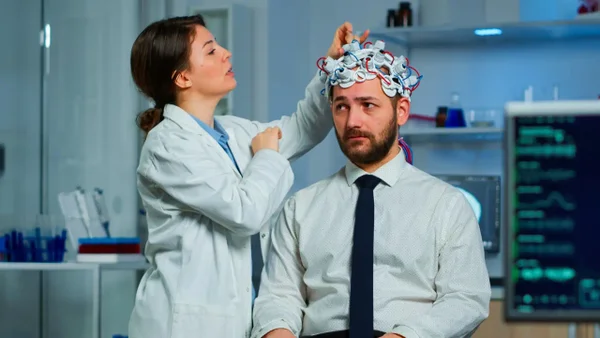 Terapia de electrochoque: una discutida práctica que podría borrar recuerdos