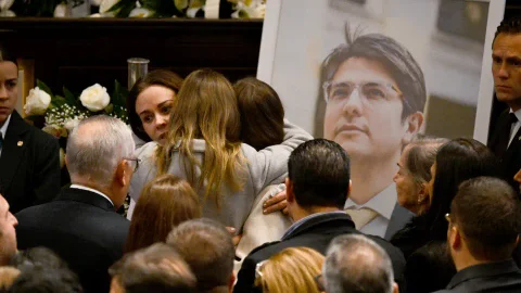 La UE hizo un contundente llamado a Colombia tras el asesinato de Miguel Uribe