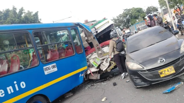 Bogotá: 52 heridos y un trancón monumental se registran en accidente múltiple en la Avenida Boyacá con Primera de Mayo