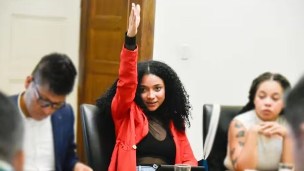 Las presuntas inconsistencias en la hoja de vida de Juliana Guerrero: ¿ahora es profesional?