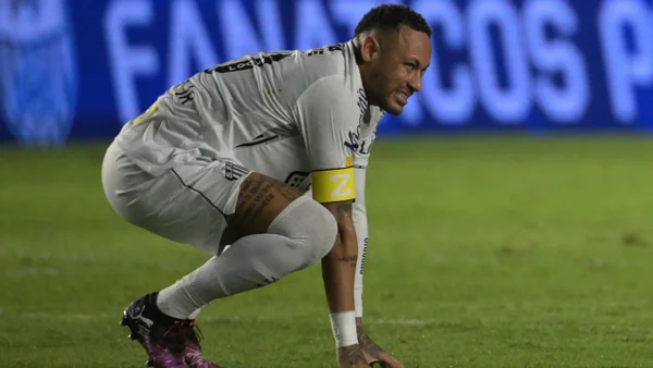 Las lágrimas desconsoladas de Neymar luego de perder 6-0 con el Santos Las lágrimas desconsoladas de Neymar luego de perder 6-0 con el Santos
