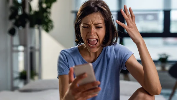 Ley aclara si es legal o no, si su jefe puede llamarlo o escribirle fuera del horario laboral