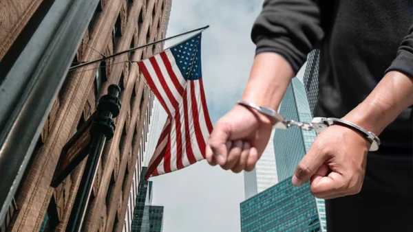 Migrantes irregulares que intenten reingresar a los Estados Unidos serán llevados a prisión: no más deportaciones