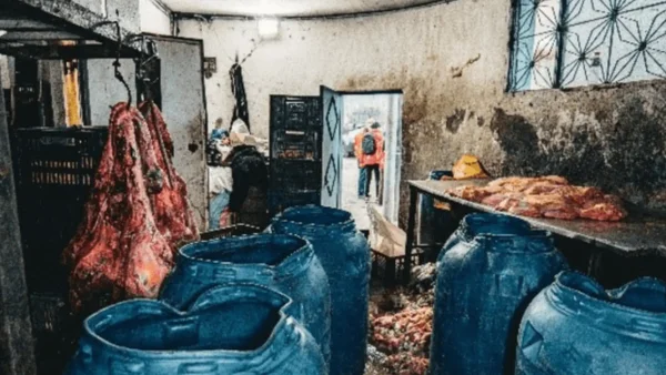 Operativo en San Benito dejó 4 detenidos: tenían restos de animales y carne en descomposición Operativo en San Benito dejó 4 detenidos: tenían restos de animales y carne en descomposición