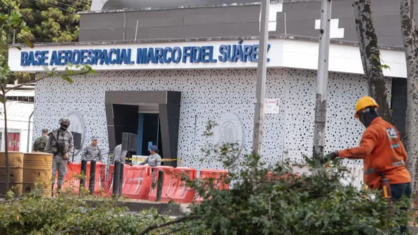 “No nos vamos a doblegar”: alcalde Alejandro Eder frente a amenazas, tras atentado en Cali “No nos vamos a doblegar”: alcalde Alejandro Eder frente a amenazas, tras atentado en Cali