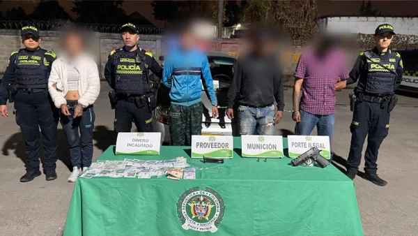 Intentaron robar una tienda de cadena y terminaron capturados en plena huida: así pasó en Bogotá